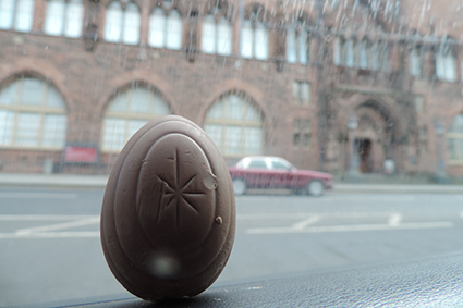 Jester the Egg at the Scottish National Portrait Gallery 