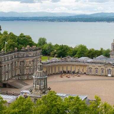 image of hopetoun house